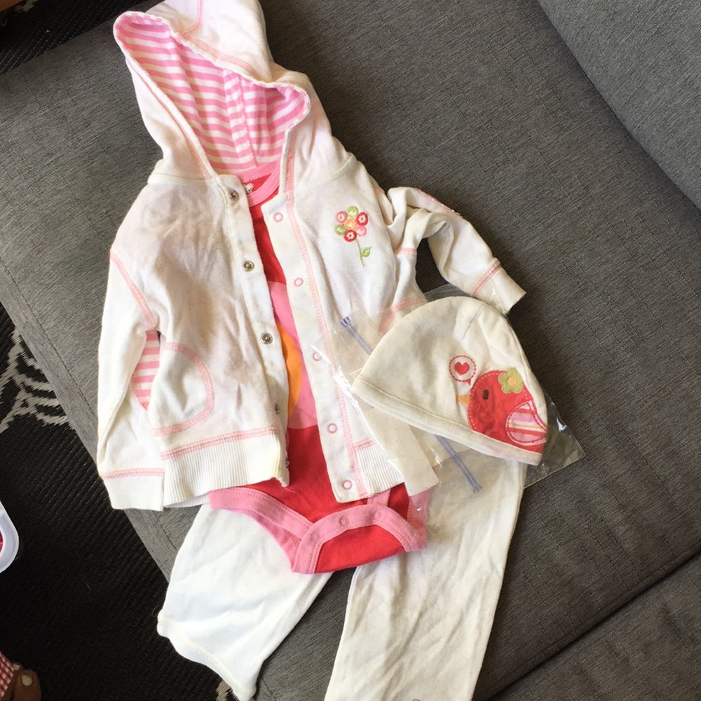 Sweatsuit with matching onesie and hat